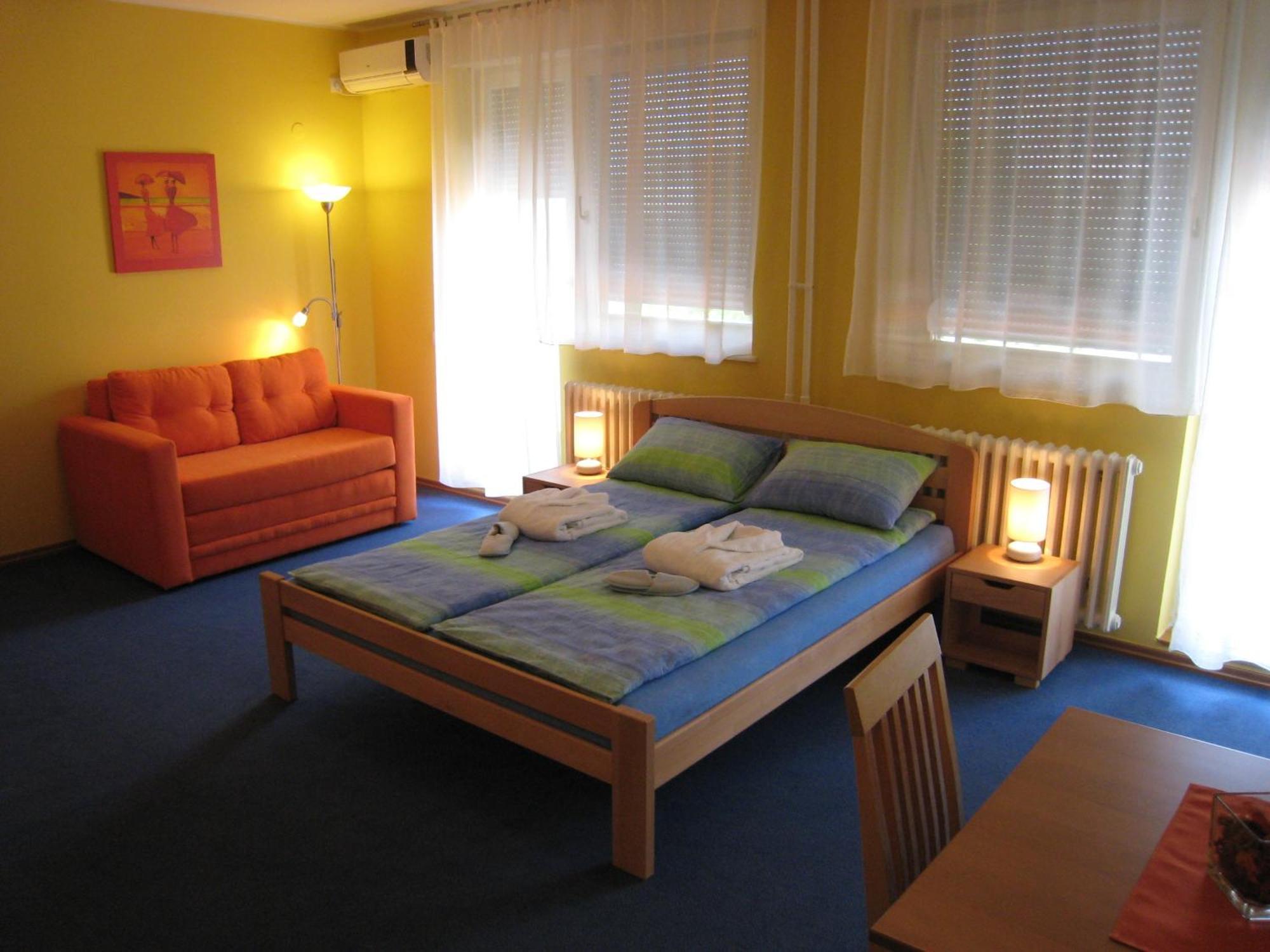 Spirit Hostel And Apartments Beograd Ngoại thất bức ảnh