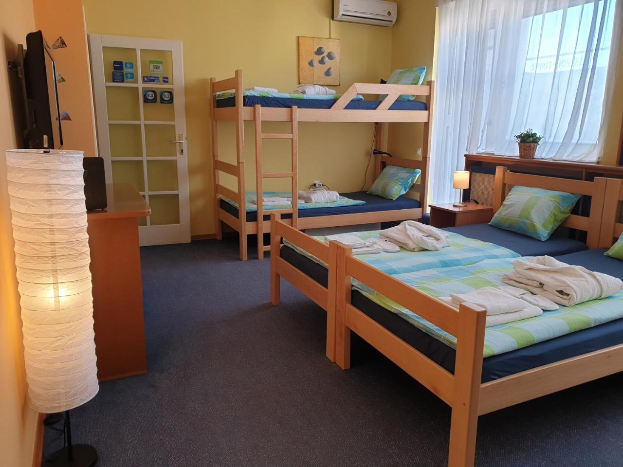 Spirit Hostel And Apartments Beograd Ngoại thất bức ảnh