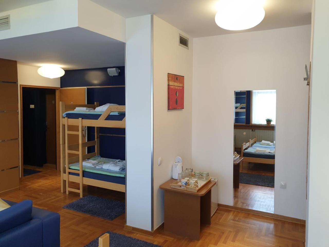 Spirit Hostel And Apartments Beograd Ngoại thất bức ảnh
