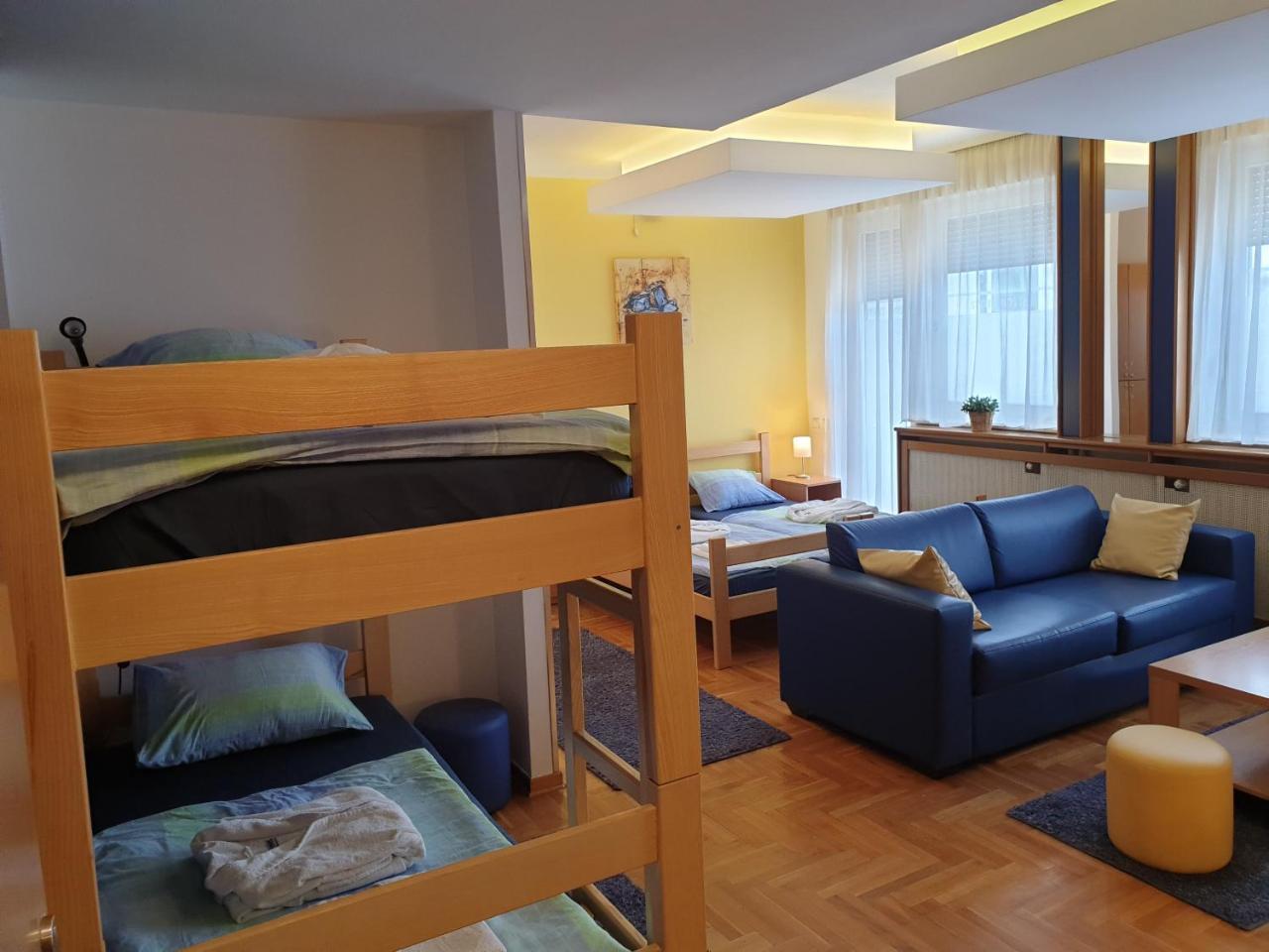Spirit Hostel And Apartments Beograd Ngoại thất bức ảnh
